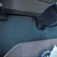 Автомобильные коврики EVA на Toyota Aqua пр.руль (2011->)