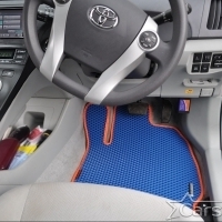 Автомобильные коврики EVA на Toyota Prius III пр.руль (2009-2015)